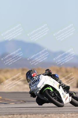 media/Dec-07-2025-CVMA (Sun) [[3e7d2de5dc]]/Race 9-Formula UL Shootout/